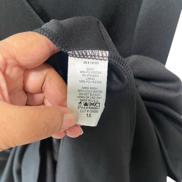 Charlotte Russe Strappy Fit and Flare V Neck Back Zip Dress Black Size 1X Plus - Picture 4 of 5